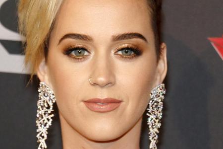 Die Sängerin Katy Perry hat mit Vorwürfen zu kämpfen