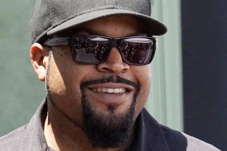 Bodenständig: Rapper Ice Cube steigt nicht nur in Luxus-Limousinen