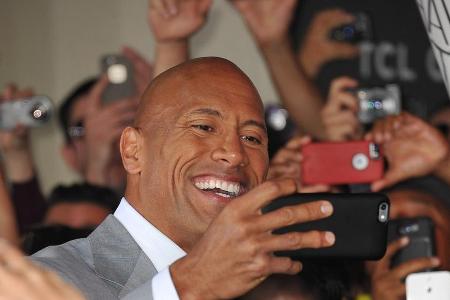 Das präsidentielle Bad in der Menge hat Dwayne 