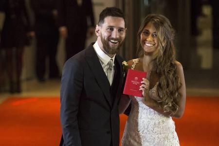 Lionel Messi nahm seine Jugendfreundin Antonella Roccuzzo zur Frau