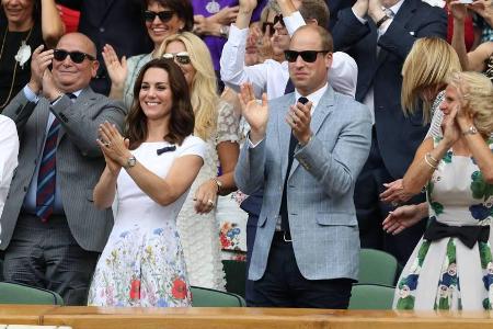 Freuen sich mit Roger Federer: Herzogin Kate und Prinz William