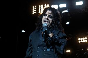 Alice Cooper ist bekannt für seine furchteinflößenden Konzerte