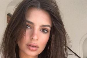 Emily Ratajkowski ist von Natur aus mit einem schönen Schmollmund gesegnet