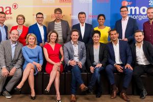 "Moma"-Moderatoren (v.l.): Susan Link (ARD), Anna Planken (ARD), Sven Lorig (ARD), Dunja Hayali (ZDF), Mitri Sirin (ZDF)