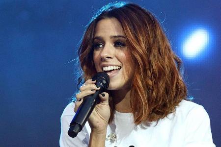 Die Schlagersängerin Vanessa Mai freut sich über haarigen Familienzuwachs