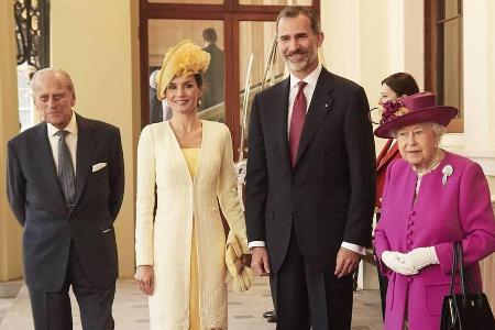 Das spanische Königspaar (Mitte) flankiert von der Queen und Prinz Philip