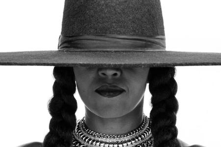 Hut steht ihr gut! Vielleicht sollte Michelle Obama ins Musik- oder Model-Business wechseln