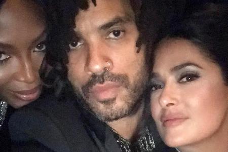 Sie verbindet gute Freundschaft: Naomi Campbell, Lenny Kravitz und Salma Hayek zusammen in Paris