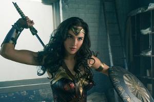 "Wonder Woman" bleibt fest in Frauenhand