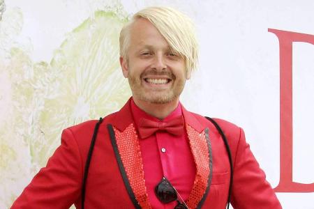 Ross Antony kennt man nur fröhlich. Selbst nach Schicksalsschlägen schafft er es letztendlich positiv zu bleiben