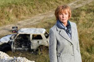 "Kommissarin Lucas: Löwenherz": Ellen Lucas (Ulrike Kriener) am Tatort