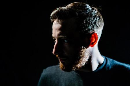 Schnappt sich zum dritten Mal den Charts-Thron: Casper