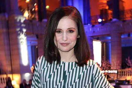 Was sagt Josefine Preuß heute zu 