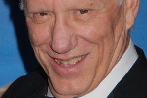 Teilt auf Twitter kräftig aus: James Woods