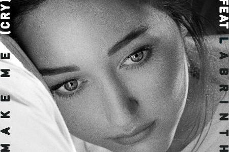 In der ersten Single 