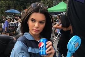 Kendall Jenner wirbt aktuell für Pepsi