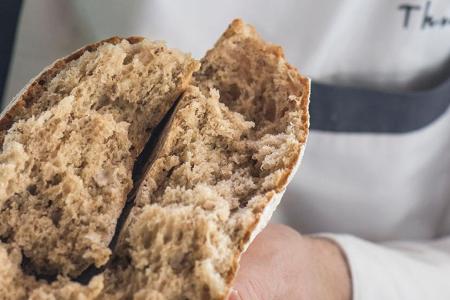 Brotreiche Kunst im Dolomiten-Hotel Pfösl