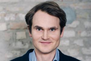 Fabian Hinrichs spielt Hauptkommissar Felix Voss