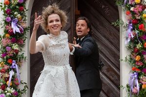 "Chaos-Queens: Die Braut sagt leider nein": Elli (Adina Vetter) möchte Alex (Stephan Luca) lieber doch nicht heiraten