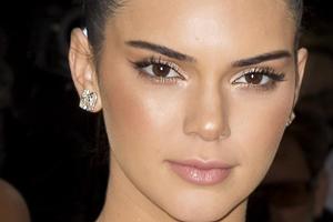 Kendall Jenner hat mit ihrem Werbespot für Pepsi jede Menge Unmut auf sich gezogen