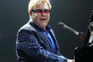 Sir Elton John bei einem Auftritt in New York City