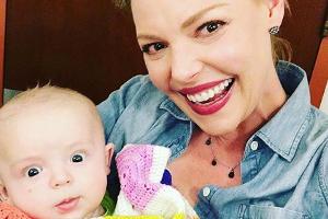 Katherine Heigl mit ihrem Reisebegleiter