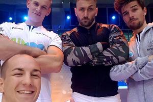 Die Sieger feiern ihren Erfolg