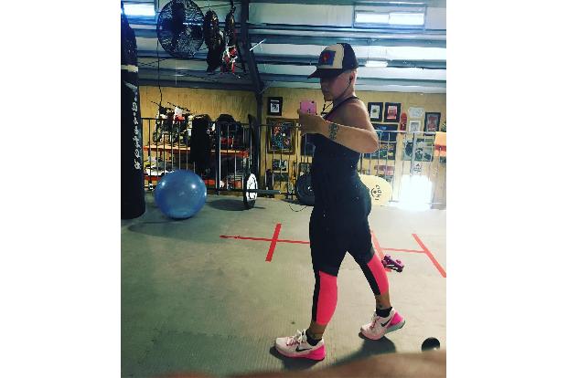 Pink hat sich beim Sport geknipst