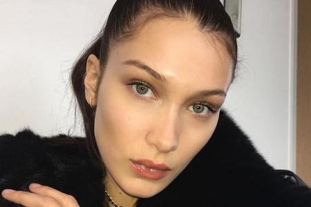 Bella Hadid hat in einem Interview offen über ihre Gefühle zu Schwester Gigi gesprochen