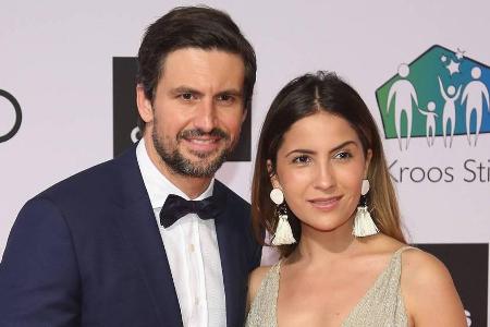 Chryssanthi Kavazi und Tom Beck auf einem Event im Juni