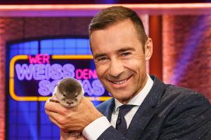 "Wer weiß denn sowas?": Kai Pflaume präsentiert spannende Fragen, spektakuläre Experimente, wilde Tiere und hochkarätige Gäste