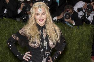 Madonna bei der Met Gala 2016 - was sie wohl nächstes Jahr tragen wird?