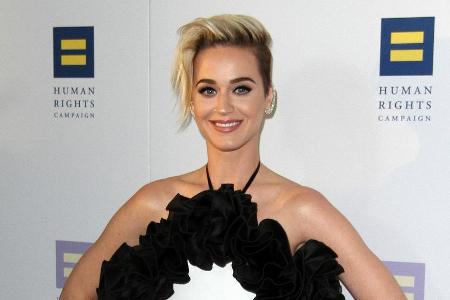 Sängerin Katy Perry animiert ihre Fans zu wohltätigen Spendenaktionen