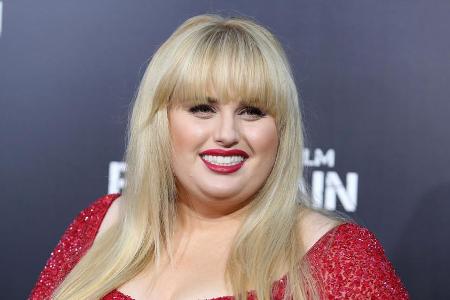 Rebel Wilson kann selbst ein Unfall am Set nicht die gute Laune rauben