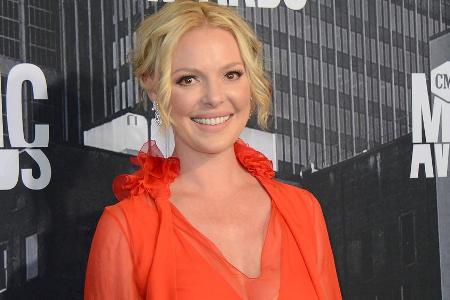 Schauspielerin Katherine Heigl bei den CMT Music Awards 2017