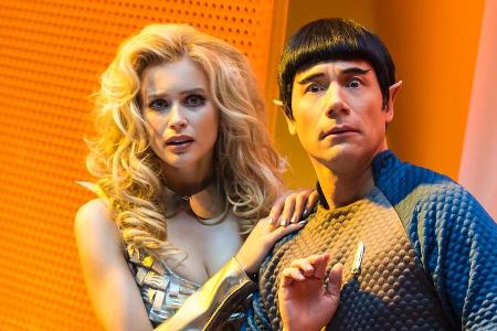 Babsirella (Jeanne Goursaud) und Mr. Spuck (Michael 