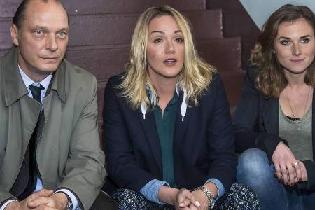 Alwara Höfels (Mitte) macht Schluss als Kommissarin Henni Sieland, Martin Brambach als Kommissariatsleiter Peter Michael Sch...