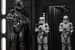 Auch die Prinzen William und Harry sollen in "Die letzten Jedi" als Strurmtruppler zu sehen sein - ob an diesem Gerücht was ...