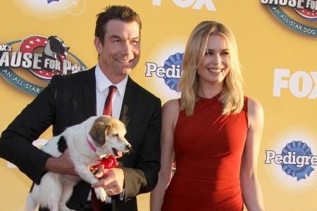 Die Hunde von Jerry O'Connell und Rebecca Romijn heißen Holiday, Pirate, Pip und Phil