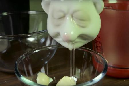 Was wäre Ostern ohne Ostereier? In dieser Galerie finden Sie die besten und verrücktesten Gadgets rund ums Thema Ei. Zum Bei...