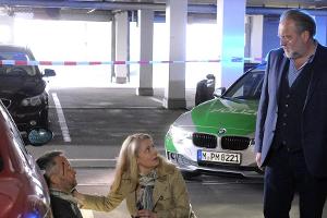 "Der Alte: Stummer Zeuge": Auf den Waffengegner Dieter Herrmanns (Thomas Darchinger, l.) wurde geschossen