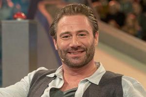 "Das Spiel beginnt! - Die große Show von 3 bis 99" mit Sänger und Moderator Sasha