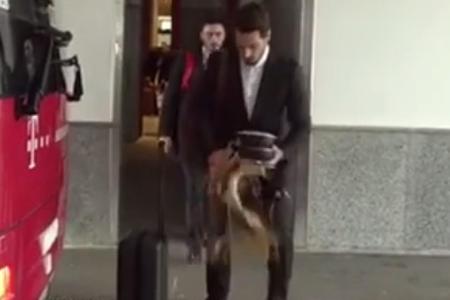 Mats Hummels und der ungeschickte Kaffee-Fail