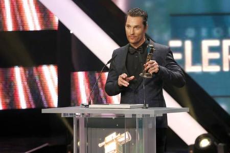 ...kann auch Matthew McConaughey an den Tag legen, ist er doch bekannt für seine enormen Zu- und Abnahmen für eine Rolle. Er...