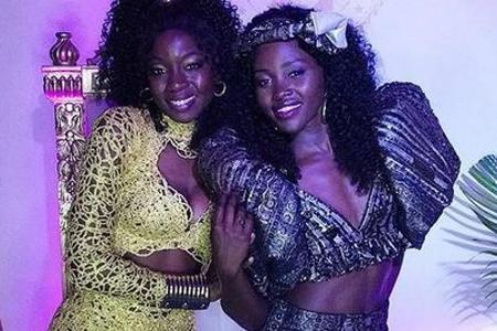 Sehen in ihren Outfits einfach umwerfend aus: Danai Gurira (l.) und Lupita Nyong'o