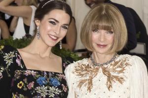 Bee Shaffer (li.) mit ihrer berühmten Mutter Anna Wintour