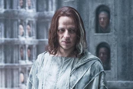 Tom Wlaschiha als mysteriöser Auftragskiller Jaqen H'gahr in 
