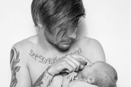 One-Direction-Mitglied Louis Tomlinson und Ex-Freundin Briana Jungwirth wurden am 21. Januar Eltern von Freddie Reign.