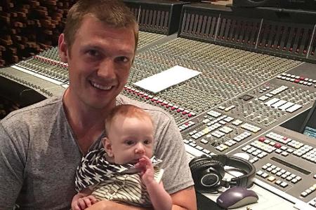 Am 19. April erblickte Odin das Licht der Welt. Die Eltern: Backstreet Boy Nick Carter und Ehefrau Lauren.