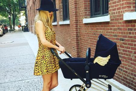 Die Hotelerbin Nicky Hilton und ihr Ehemann James Rothschild wurden am 8. Juli Eltern von Lily Grace Victoria.